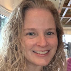 Meet your Posher, Jennifer